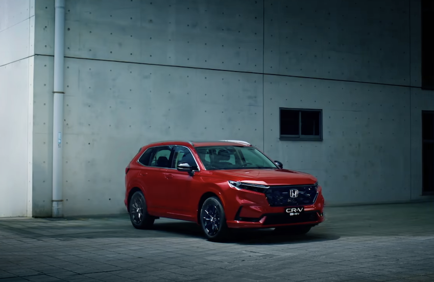 Honda CR-V 小改款有雙動力共四個車型選擇。