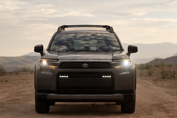 RAV4 可能不只休旅車  Toyota 傳規劃全新皮卡對抗 Ford
