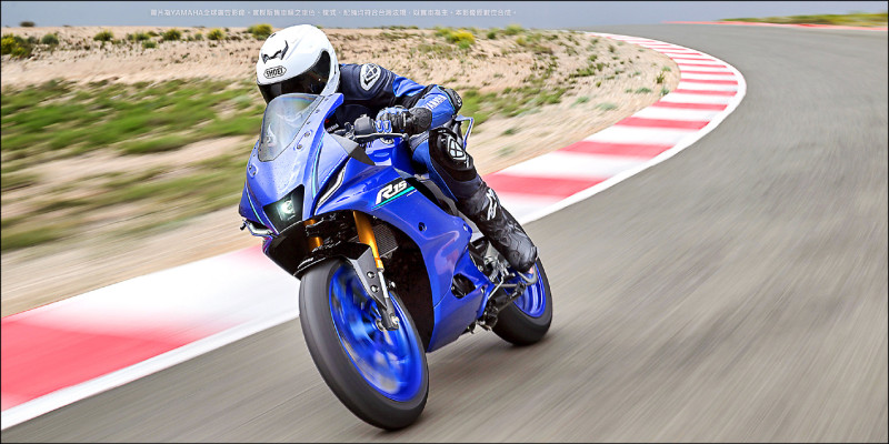 YZF-R15擁有象徵Yamaha Racing經典印象的Icon Blue競技藍。