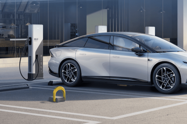 中國電動車疑用 OTA 遠端更新限制性能!續航力大減 充電速度變慢
