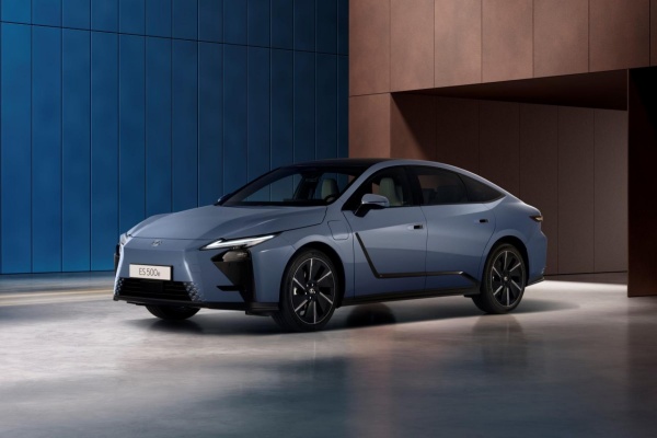 Lexus 轎車陣容式微！ES 首席工程師：對到處是 SUV 現況感到不滿