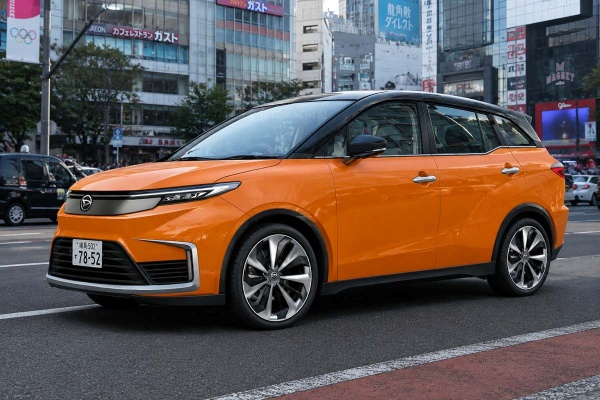 Toyota 都會 SUV 將推 7 人座版本！車身尺碼放大 油耗上看 24km/L