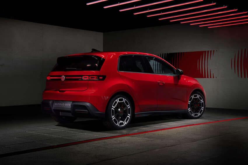 透過 GTI 設計元素打造更具視覺張力的性能化造型。