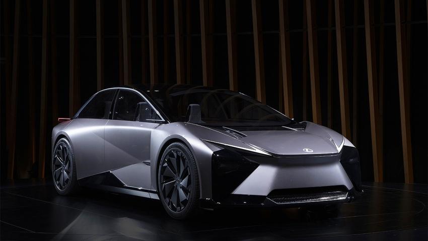 Toyota 暫緩 LF-ZC 的量產計畫。