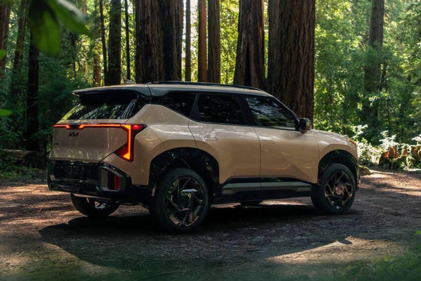 圖為主打戶外風格的 X-Line 車型。