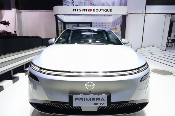 Nissan 經典「霹靂馬」正式回歸車壇！亮相菲律賓車展對決 Camry