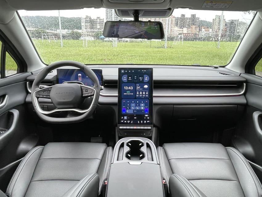 車室座艙在質感及科技感都有不錯表現。