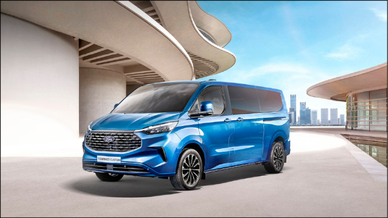 Ford Tourneo Custom優惠價141.8萬元起。