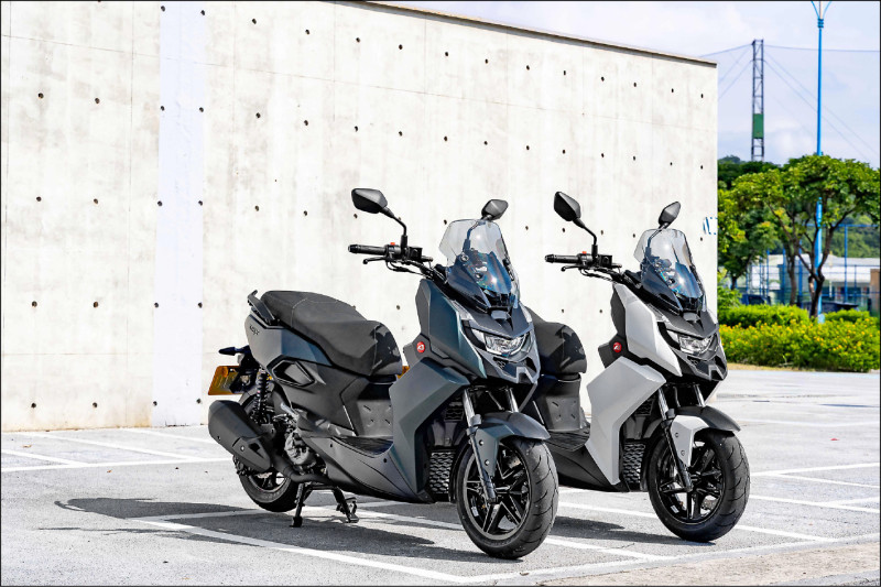 宏佳騰黃牌速克達STR X 300登場 六角幾何設計車身線條銳利 全新尾燈照明面積放大6.2倍