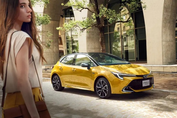 Toyota 日規 Corolla Sport 推 60 週年特別版！雙色內裝搭配運動化座椅