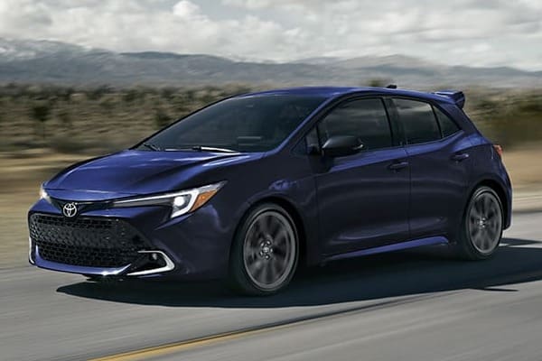 Toyota 招牌掀背 Corolla 新年式登場！內裝升級大螢幕 售價同步揭曉
