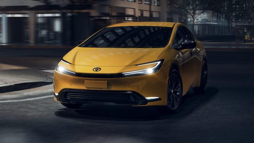 美國販售的 Prius 推出 27 年式車型。