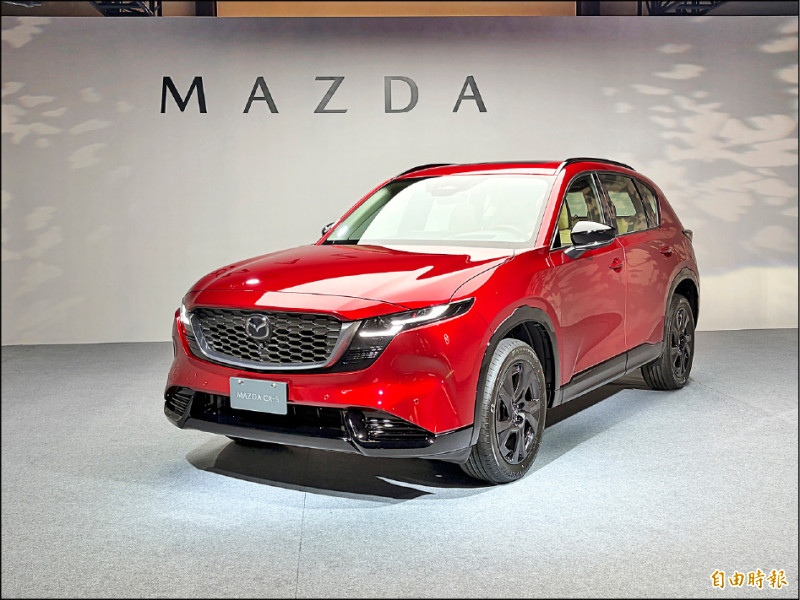 第三代Mazda CX-5即將於8月在台上市，採4車型編成。圖為25S AWD Premium Plus車型。（記者陳英傑攝）
