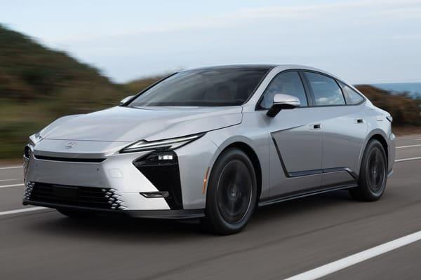 Lexus 大改款 ES 新年式售價出爐!以純電作為入門之選 展現豪華新風範