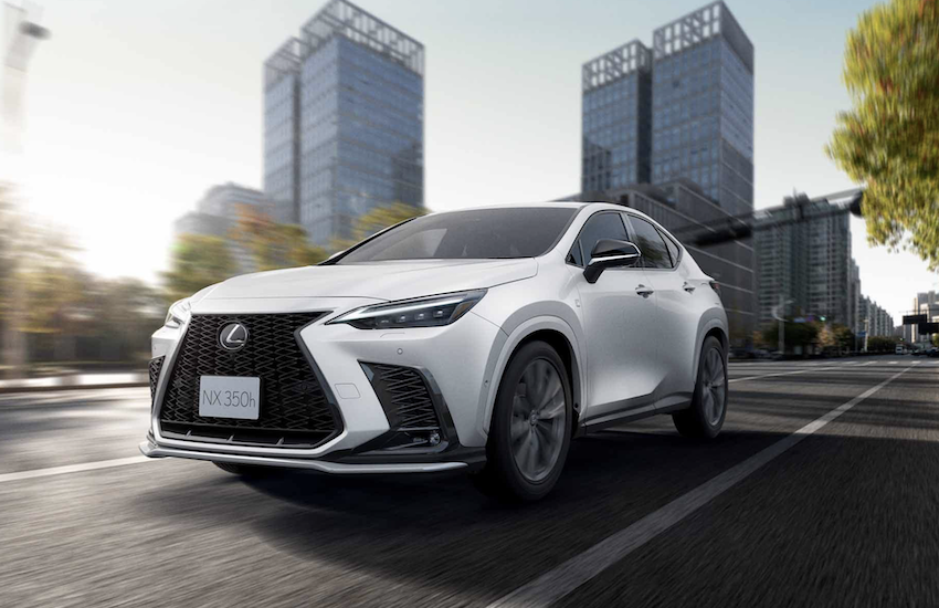 Lexus 在日本的 NX 車系，停產汽油動力的 NX350。