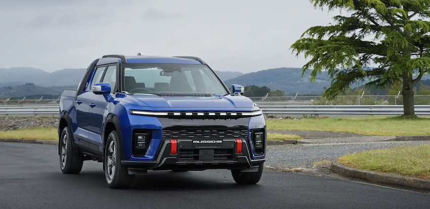 韓國車廠 KGM 旗下電動皮卡Musso EV，被發現安全配備標示與實車規格不符事件。