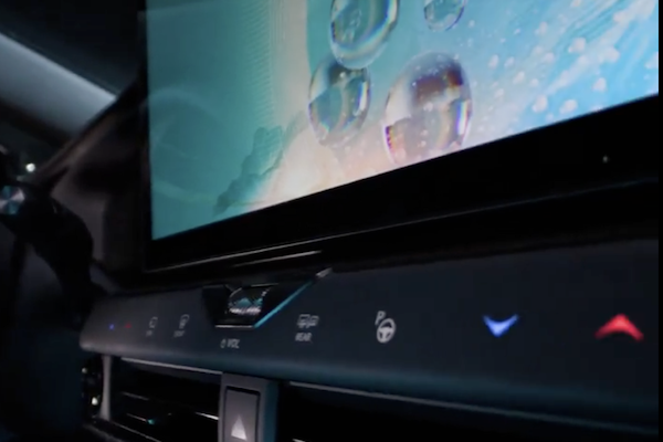 Lexus NX 小改款內裝首度曝光！跟進 ES 車系採感應式隱藏按鈕