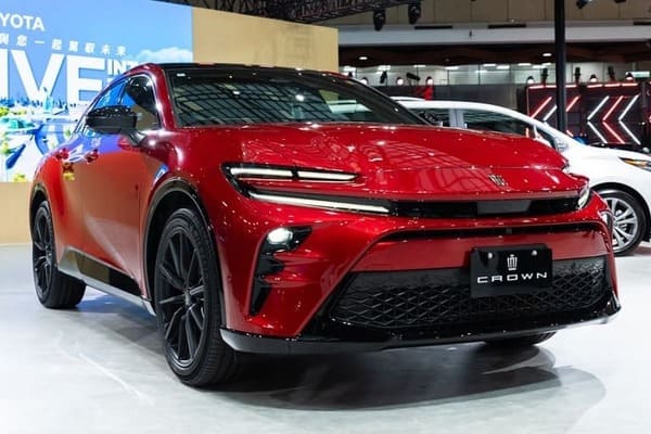 Toyota 最帥皇冠跑旅 Crown Sport 預備在台發表！傳最快本週開始接單