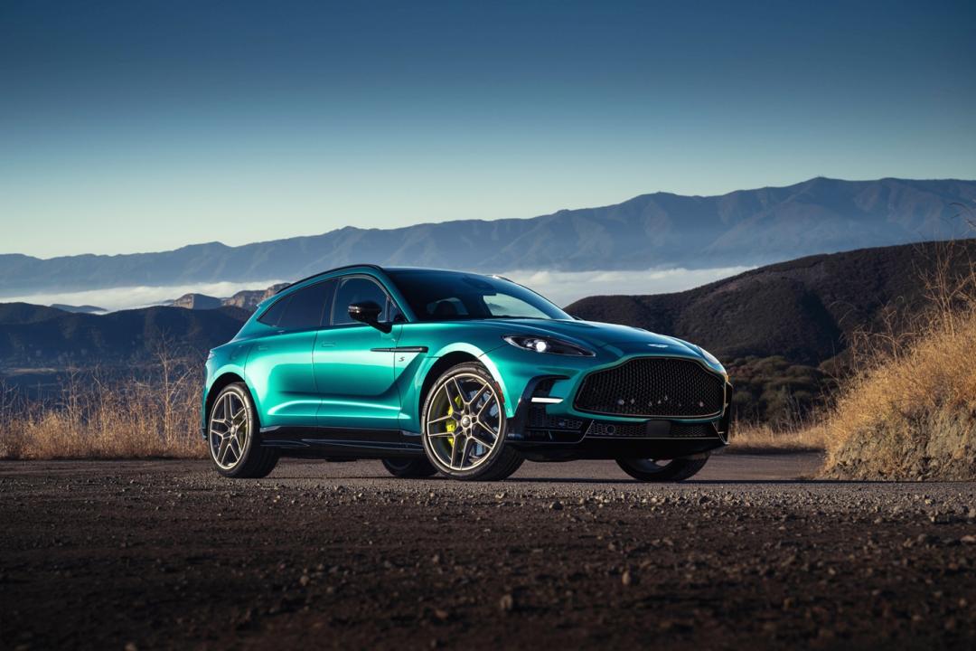 Aston Martin全新DBX S性能旗艦休旅擁有更強調空力效果的競技造型，國內售價1,588萬元起。