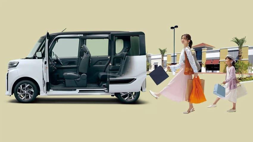 無 B 柱前車門與電動側滑門的獨特設計相當實用。