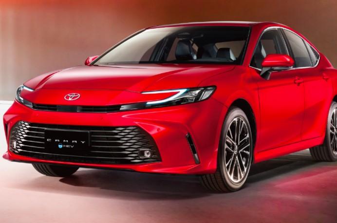 Toyota Camry新年式戰力補齊 雙動能4車型標配8氣囊 最高40項防護安全不妥協
