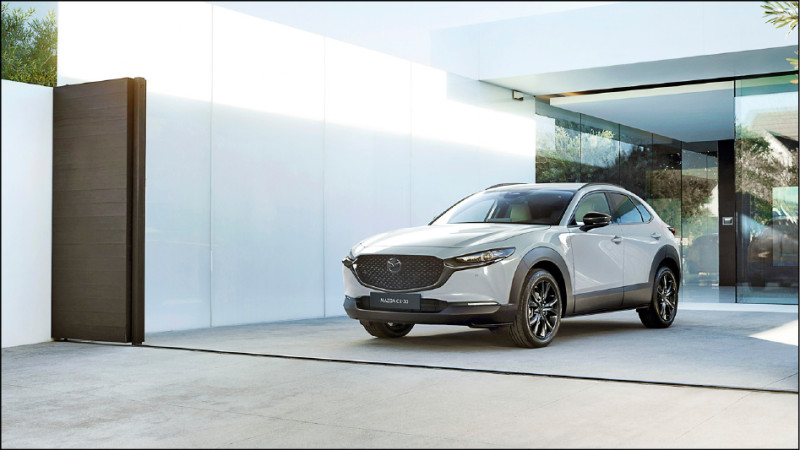 2027年式CX-30精進座艙舒適與安全防護，全新20S Air Edition更顯職人工藝的雅緻風格。