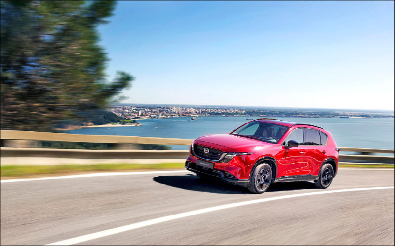 Mazda新一代CX-5全車系標配i-ACTIV AWD，結合高剛性車體與多項主被動安全科技，構築多層次防護。