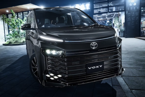 Toyota Noah、Voxy 缺車嚴重!候車期 6 個月以上 台灣逆回銷迫在眉睫