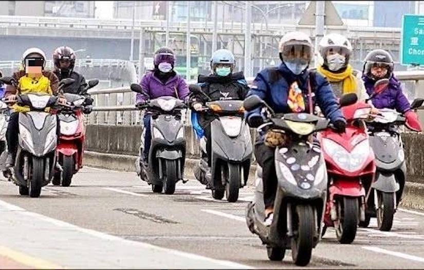 機車每 1,000 公里就要換機油？3 大關鍵評估最佳時間點