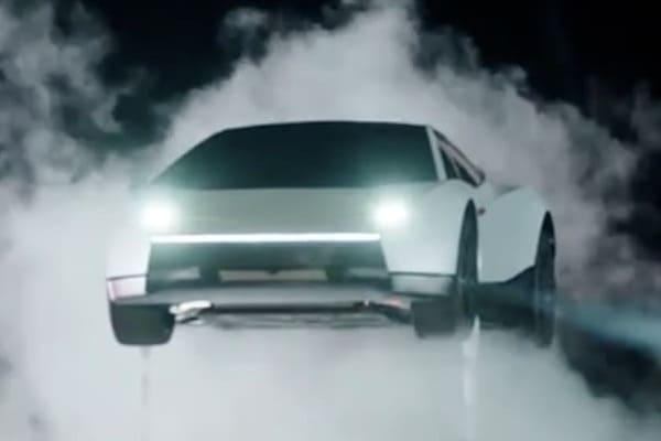 真的不是 AI 生成!特斯拉全新 Roadster 飛天影片瘋傳 背後黑科技大解析