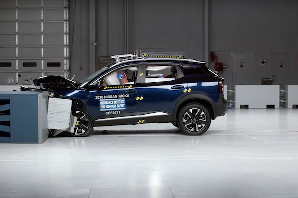 後座安全帶決定成敗!Nissan Kicks 美 IIHS 撞擊評分大翻身 Toyota RAV4 惜敗