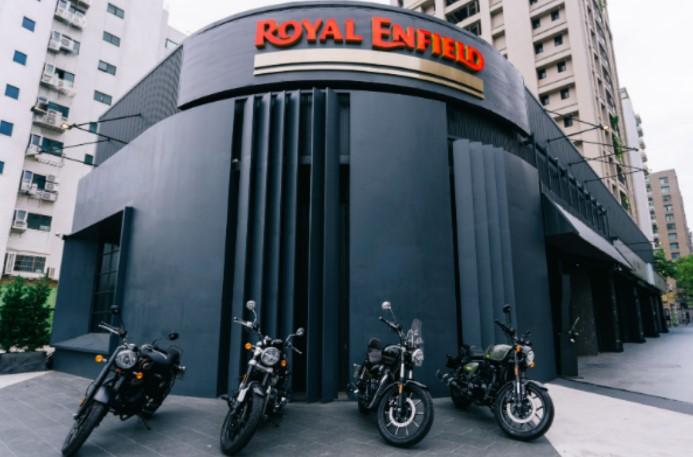 Royal Enfield全新旗艦店正式插旗高雄 集結經典車款與個性改裝 建構南台灣騎士專屬聚落