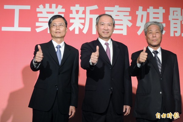 三陽搶攻重機 高喊狼群回來了