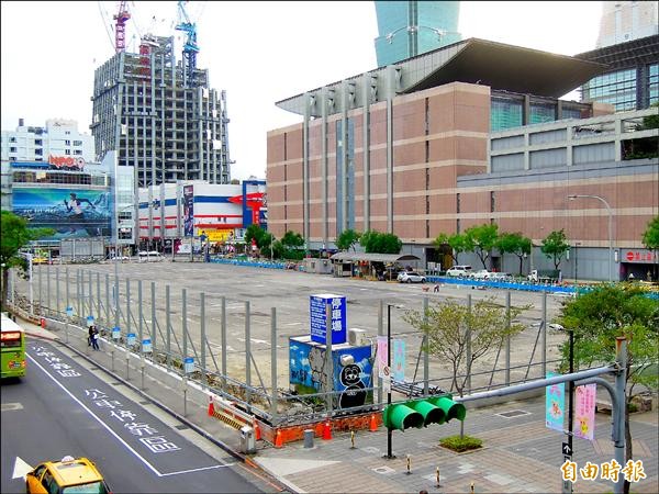 議員批馬市長專簽 賤租信義區土地