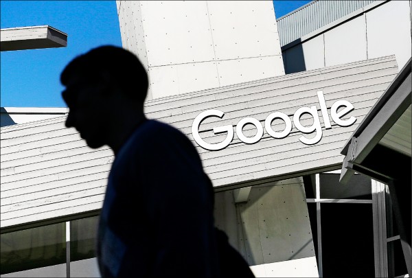 Google推自製手機 與蘋果正面對決