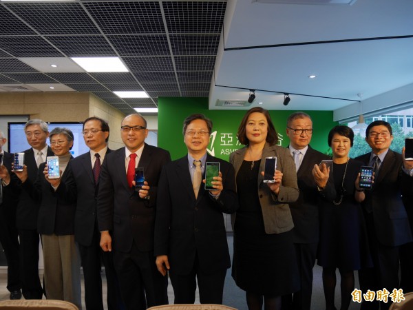 活絡「嗶經濟」  悠遊卡與電信業建立行動平台