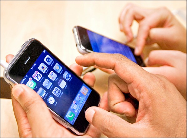 LCD版iPhone 初期恐限量販售