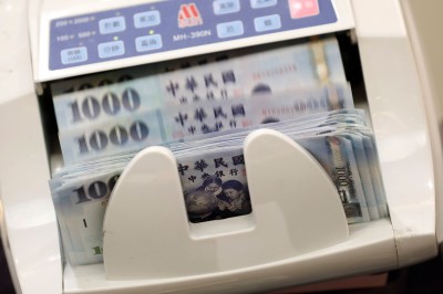 台灣壽險業烏雲罩頂? 壽險公會發6大重點說明 台灣壽險業烏雲罩頂? 壽險公會發6大重點說明