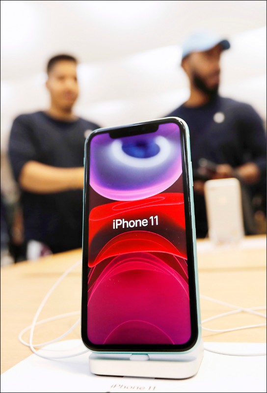 《國際現場》今年全球智慧手機銷量 恐創最大降幅