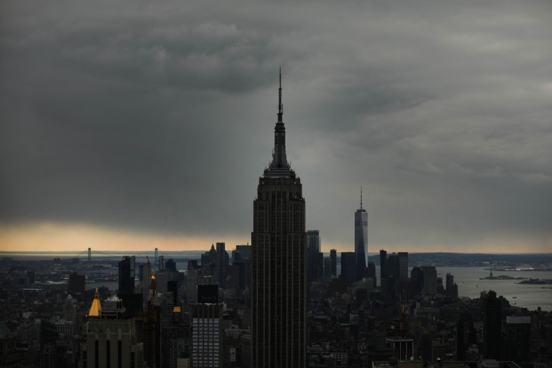 疫情重創經濟 美第2季GDP估崩40％、今年赤字恐達3.7兆美元