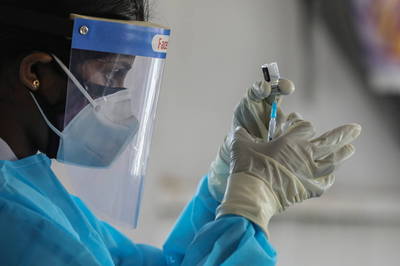 憂疫苗無法對抗Omicron 道瓊期指暴跌逾400點 憂疫苗無法對抗Omicron 道瓊期指暴跌逾400點