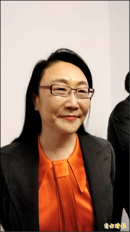 財經青紅燈》王雪紅員工鑲金包銀