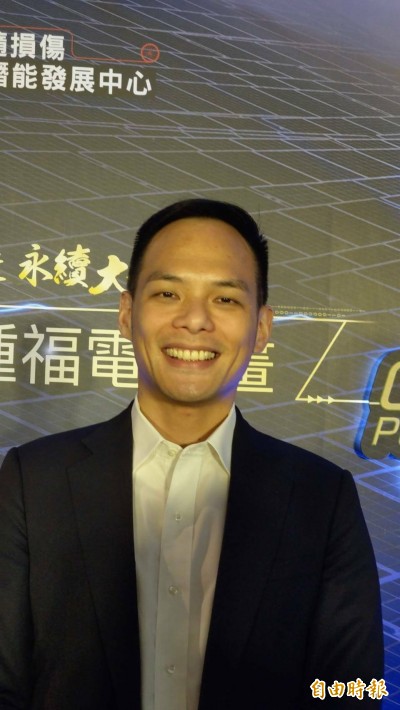 台灣大11月營收創新高 首次超車中華電