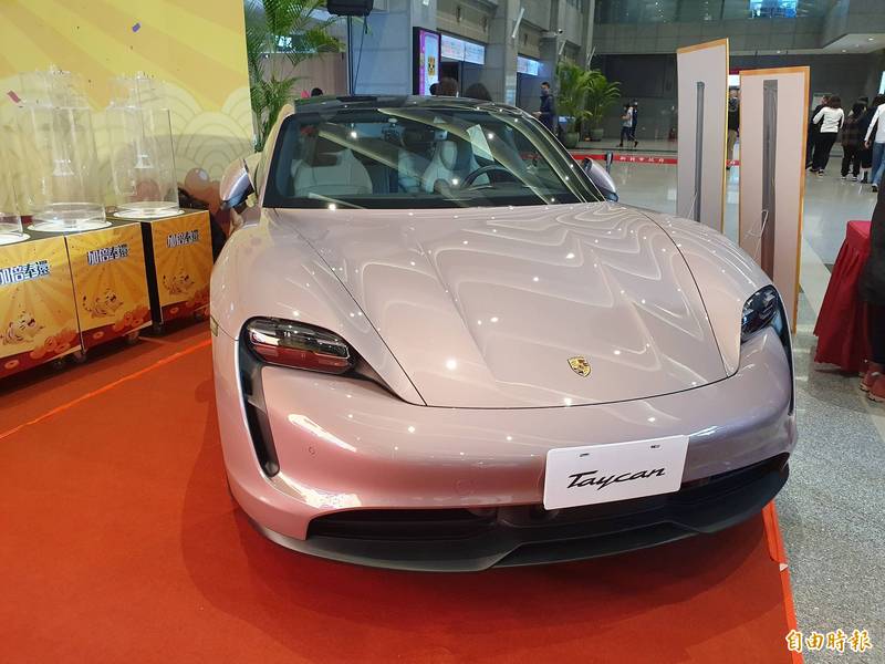 保時捷電動車得主出爐！新北登錄發票創造70億元消費