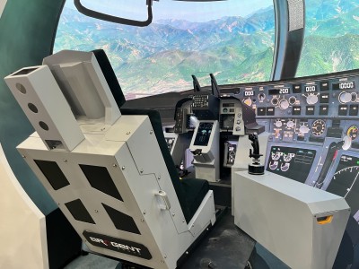 智崴攜手友達 打造LED沉浸式球型飛行模擬艙