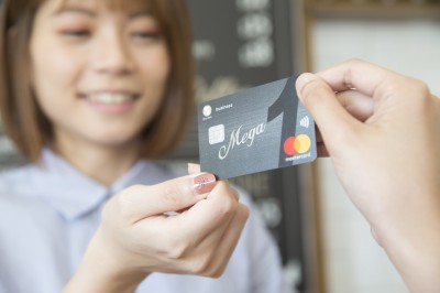 疫情送暖 兆豐銀撒1萬個名額、外送藥局刷卡回饋11％