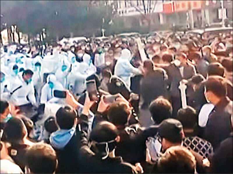 清零激民怨 專家：富士康暴亂顯露「中國模式」破產