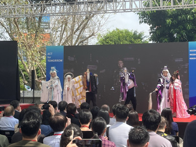 數位部推5G行動車應用 文化科技展演新體驗