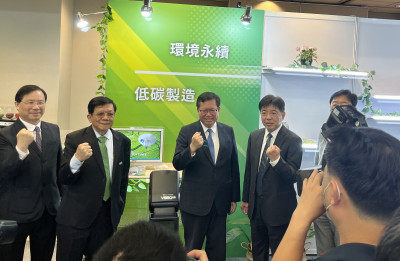 開放郵局臨櫃領6千首日50萬人 鄭文燦：非常順利、排隊情形很少