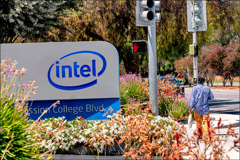 〈財經週報-晶圓代工〉三星跟客戶競爭 總是雷聲大雨點小